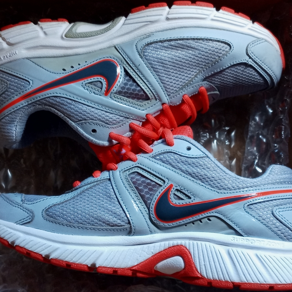 Nike Dart 9 Sneakers